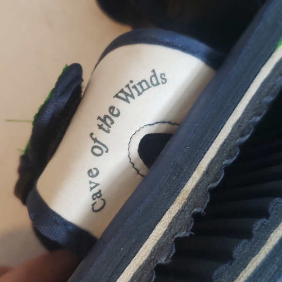 🖤5/$12 Niagara Falls Cave of the Winds Sandals Size Y1 - Picture 6 of 10